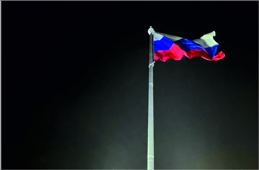 Самый большой флагшток в Омске с подсветкой FEREKS